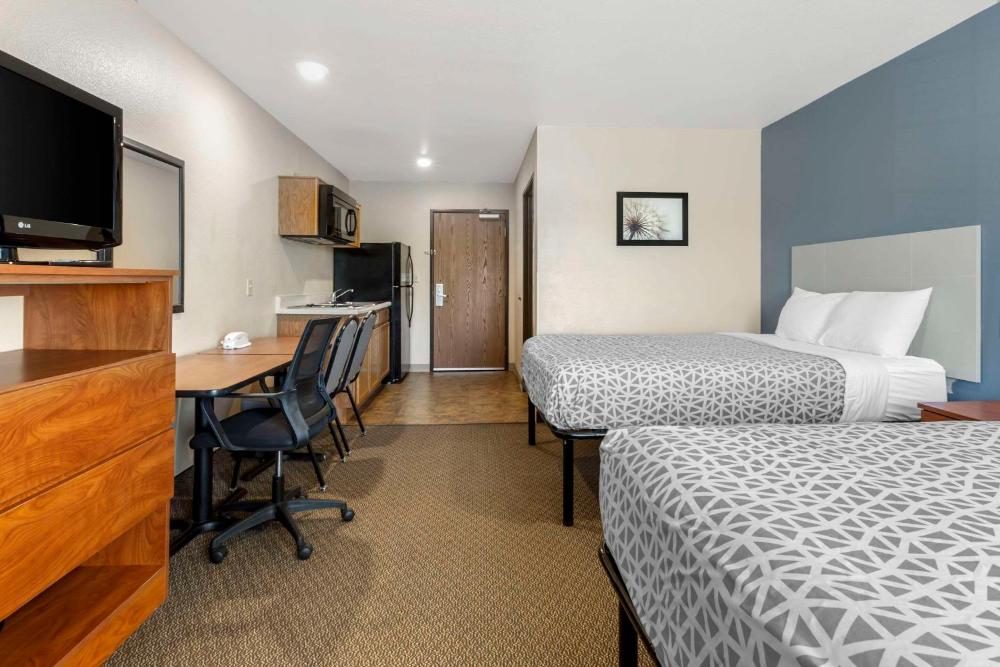 Double Room with Two Double Beds - Smoking interior
